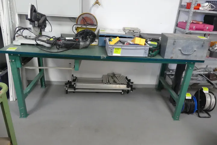 Werktisch, ohne Inhalt Maße in cm ca. 200 x 90